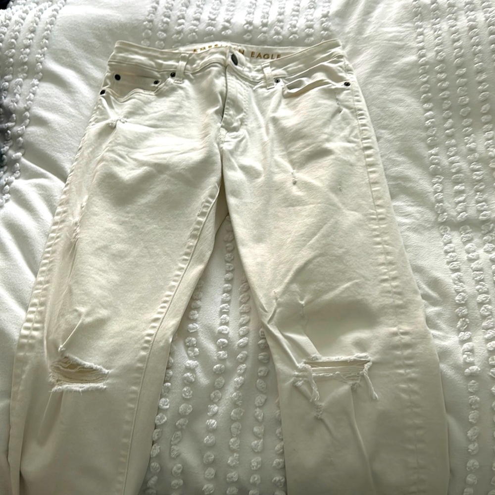 White American eagle stretchy ripped jeans